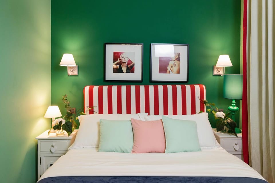 Bed, Other, Photo of the whole room, Bedroom