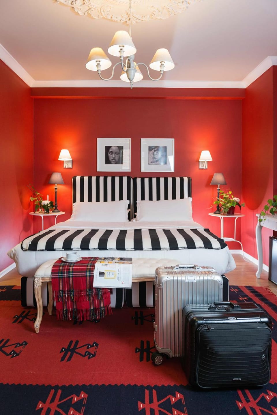Bed, Photo of the whole room, Decorative detail, Bedroom