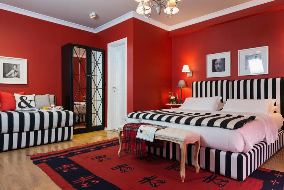 People, Other, Photo of the whole room, Decorative detail