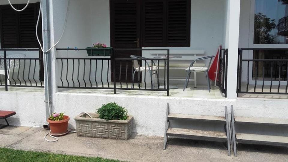 Balcony/Terrace, Inner courtyard view