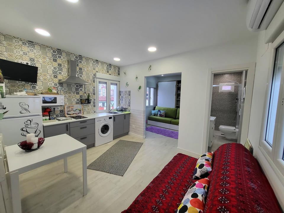 Kitchen or kitchenette, Living room