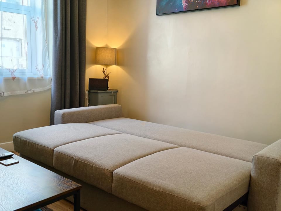 STAG studio apartment, City Centre, Free Parking Apartment in Inverness