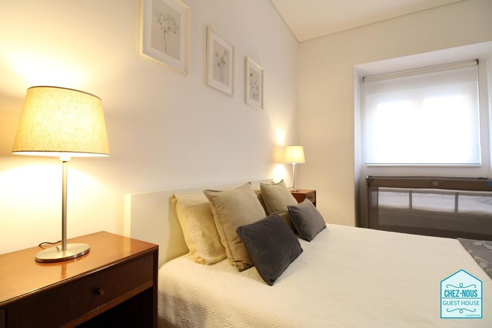 Bed, Photo of the whole room, Bedroom, cot