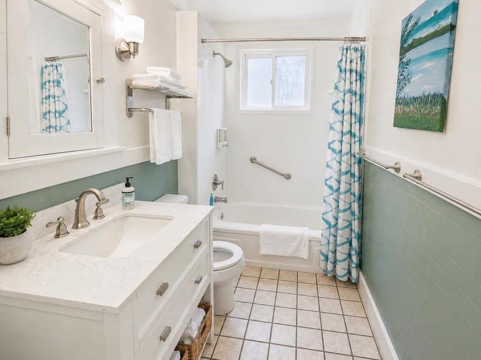 Shower, Toilet, Bathroom, Bath, towels