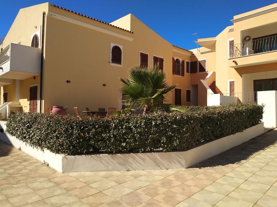 Property building, Garden