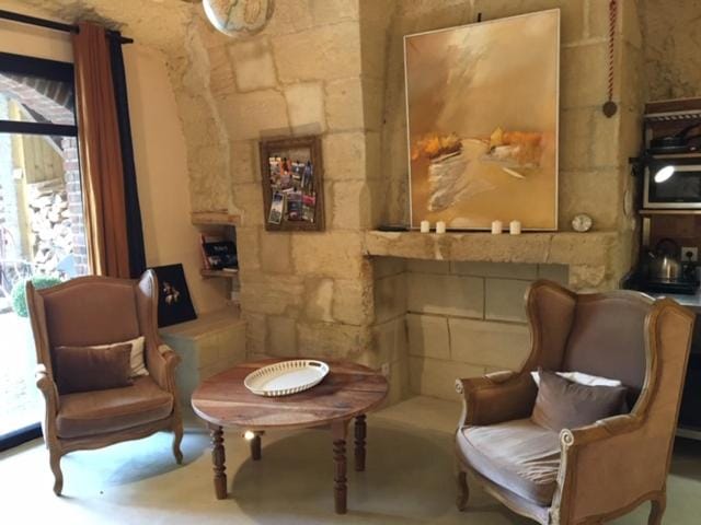 Troglodytes "Loire Sauvage" Bed and Breakfast in Centre-Val de Loire