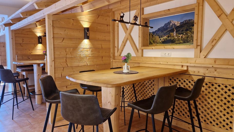 Lounge or bar
