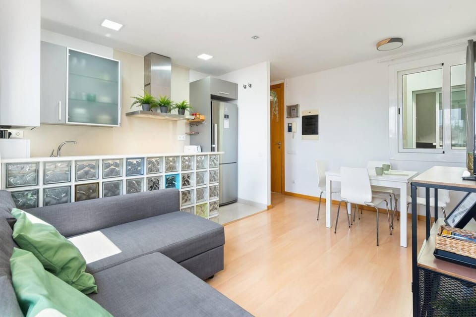 Rooftop Terrace BBQ in Gràcia AC Apartment in Barcelona