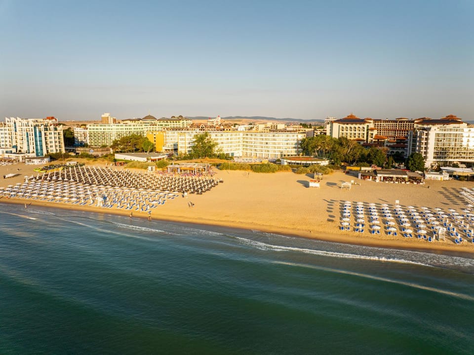 Nearby landmark, Day, Natural landscape, Bird's eye view, Beach, City view, Sea view