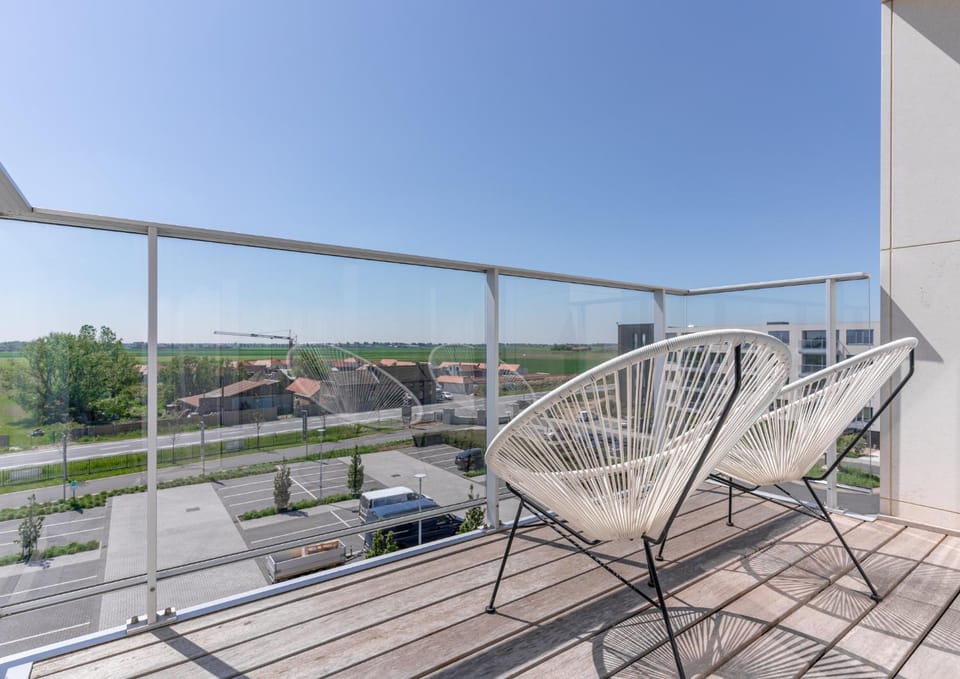 Day, View (from property/room), Balcony/Terrace, Parking
