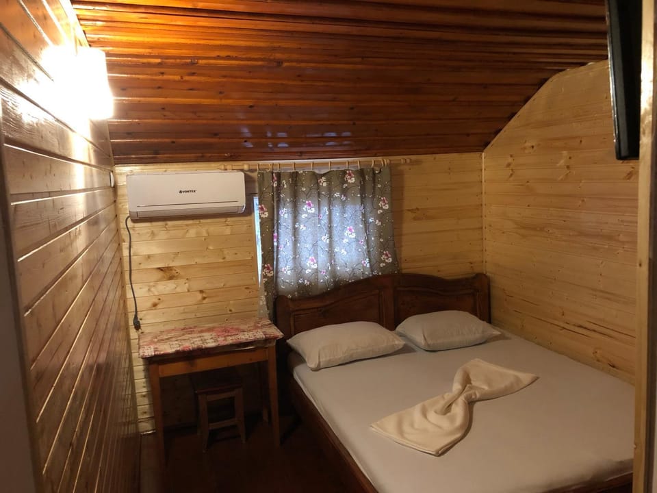 Pension AMIRA Bed and Breakfast in Constanța County