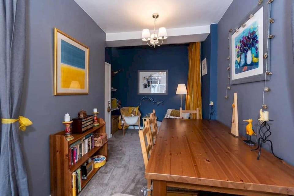 Communal lounge/ TV room, Living room