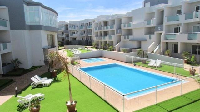 Chocolate Brownie Piscina, Terraza, Planta baja, parking y WIFI Apartment in Corralejo