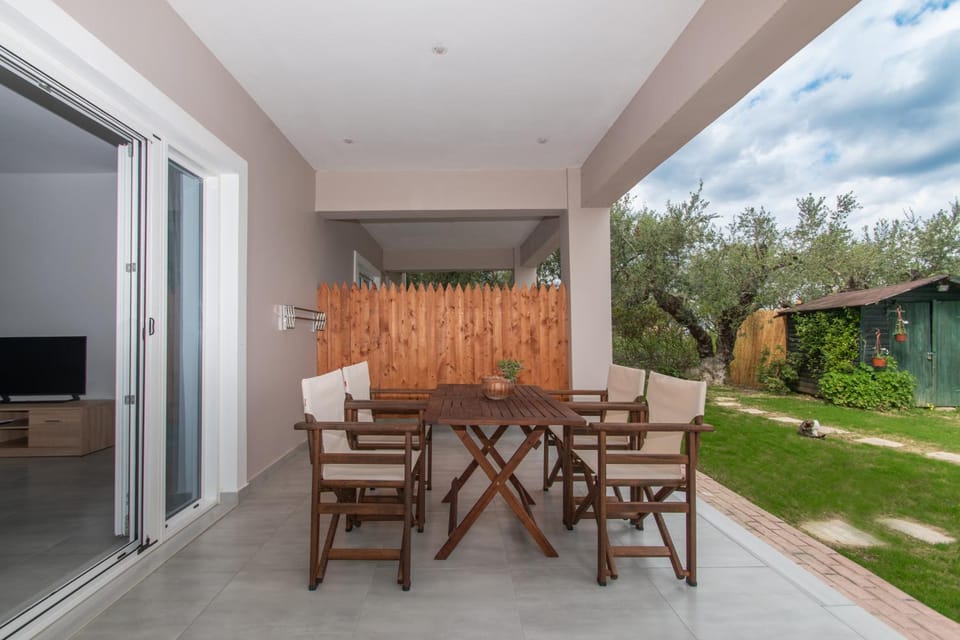 Day, Garden, Balcony/Terrace, Dining area, Garden view