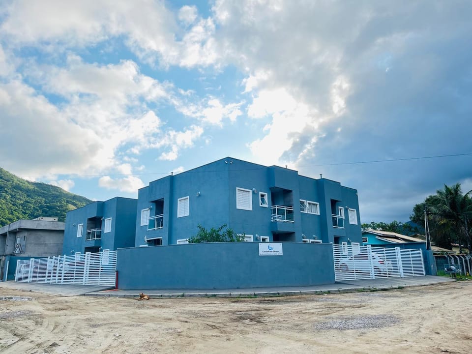 Apartamento com churrasqueira praia Maranduba Ubatuba Apartment in State of São Paulo