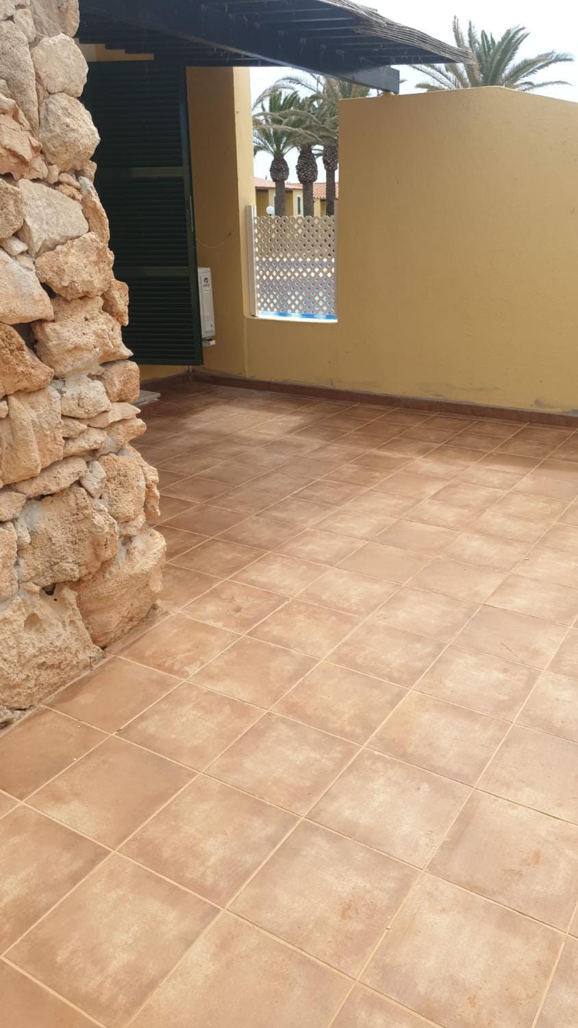 Apartamento con piscina y terraza en Ciudadela de Menorca Apartment in Cala en Blanes