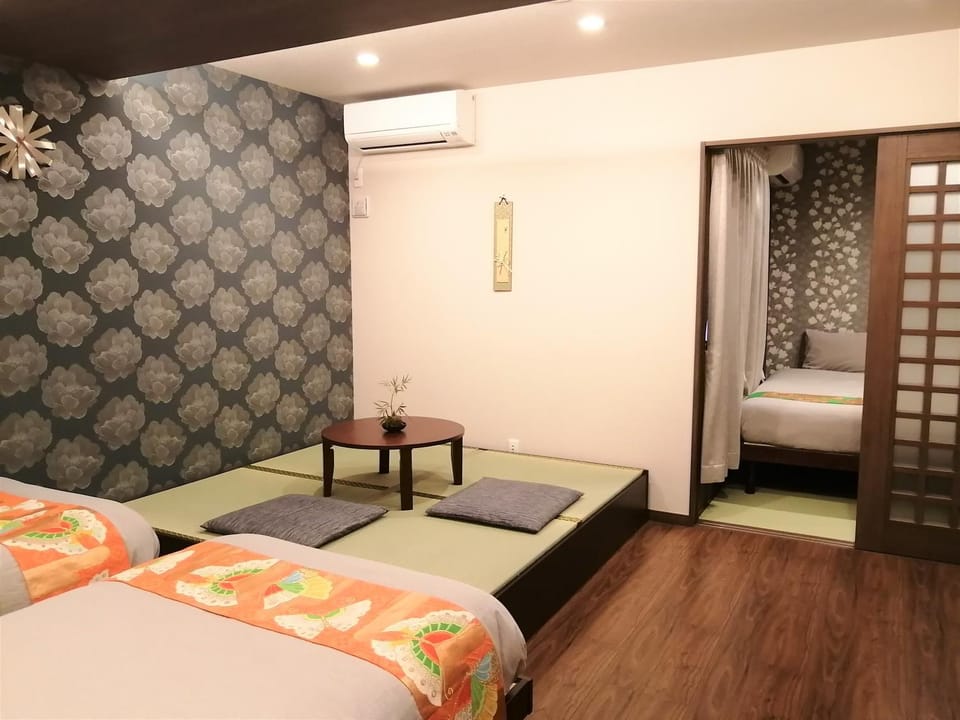 Living room, Photo of the whole room, Bedroom