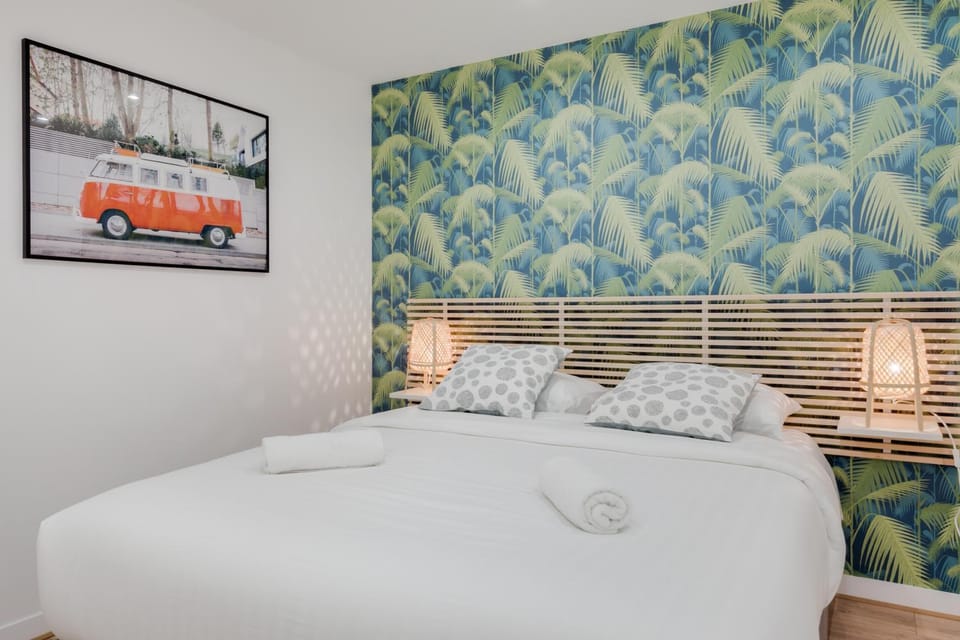 Bed, Bedroom