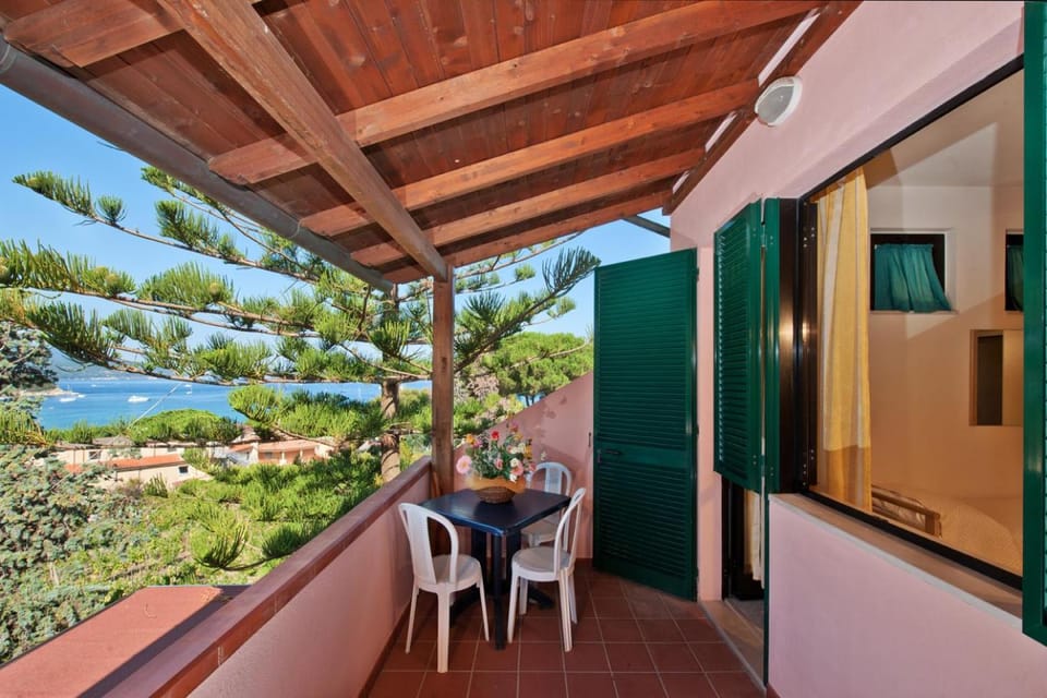 Patio, Balcony/Terrace