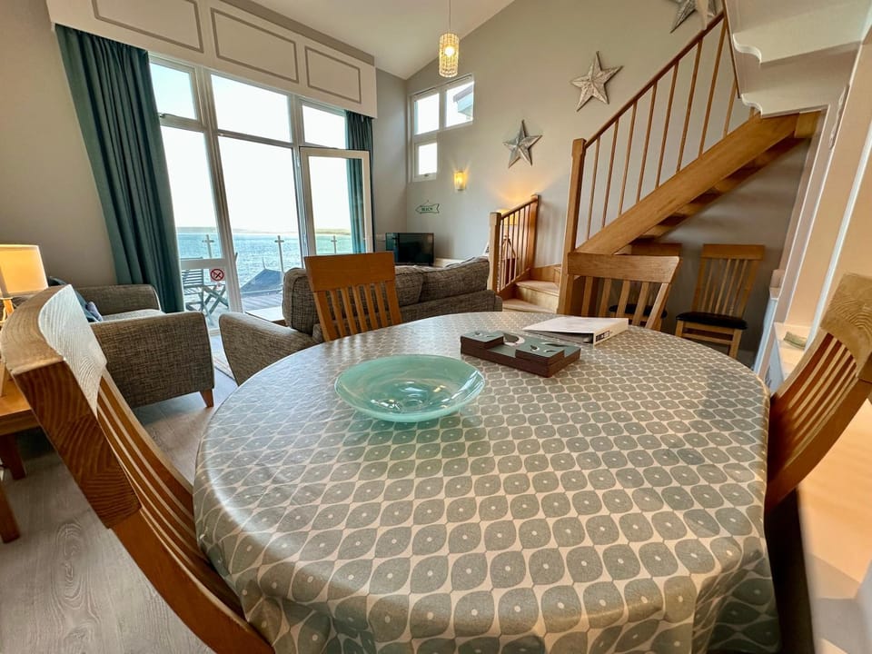 Westward Ho! Sea View Retreat - Family-Friendly Coastal Home House in Westward Ho