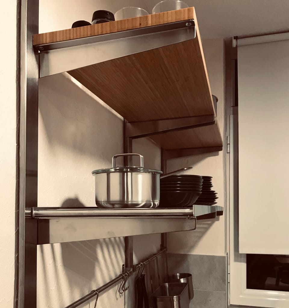 Coffee/tea facilities, Kitchen or kitchenette