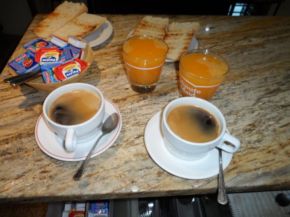 Breakfast, Continental breakfast