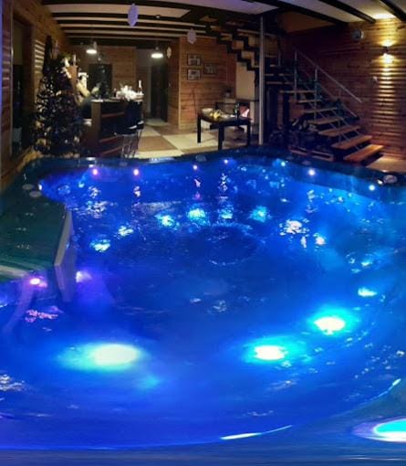 Hot Tub, Sauna