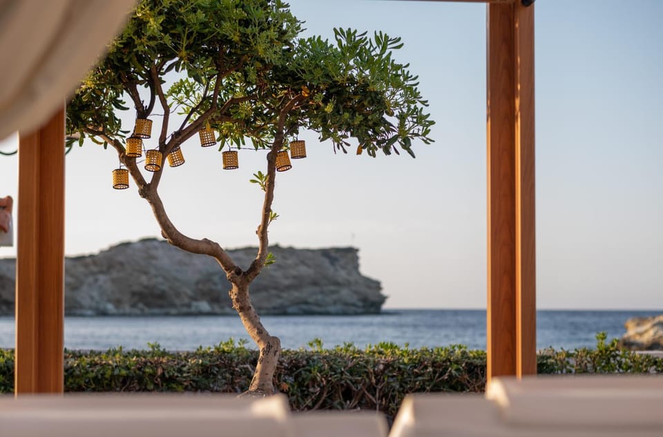 Bed, Sea view