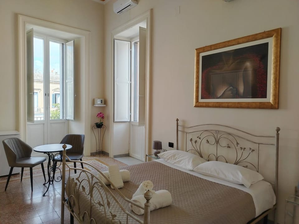 Bed, View (from property/room), Photo of the whole room, Bedroom