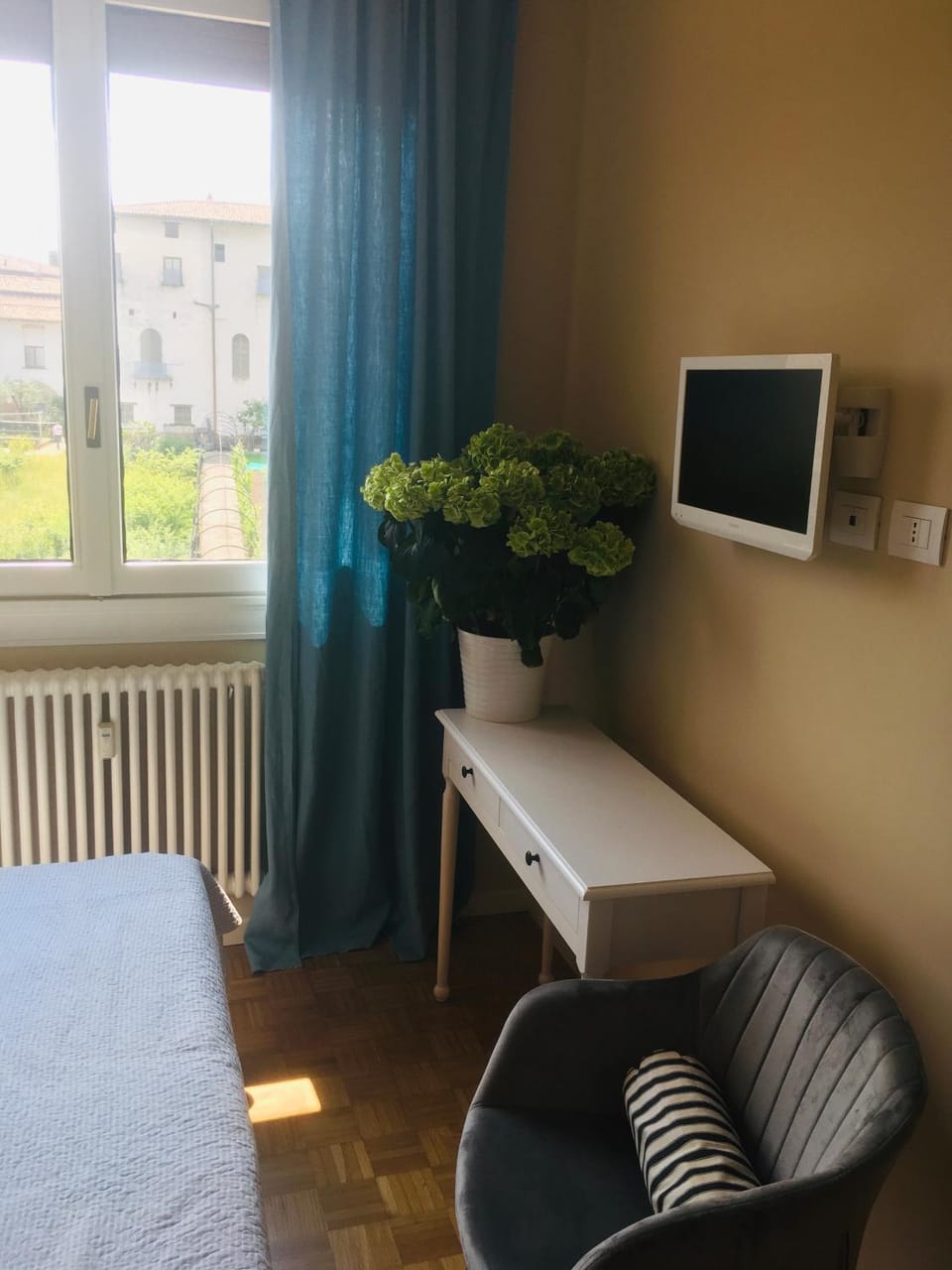 Communal lounge/ TV room