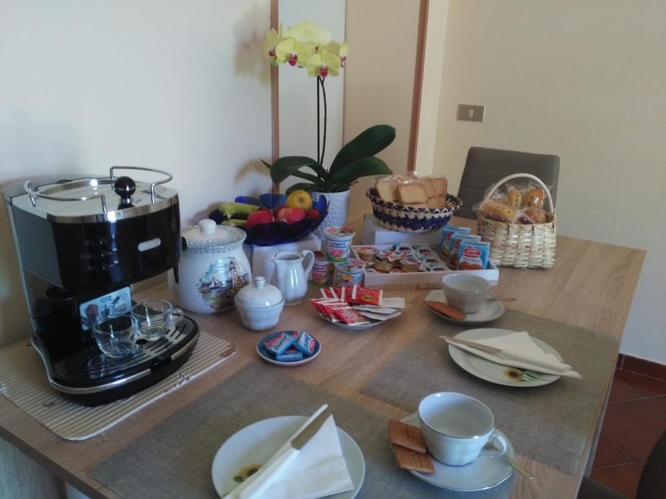 Dining area, Breakfast