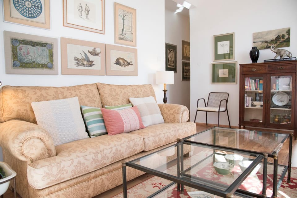 Communal lounge/ TV room