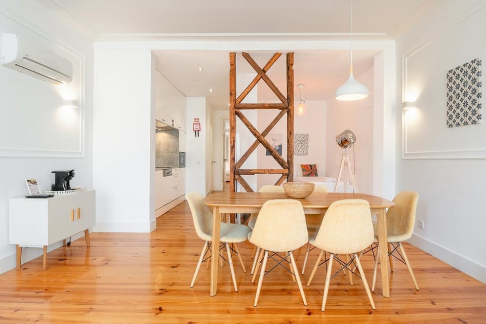 GuestReady - Trendy 2-bed flat w/ seaview in Lapa Apartment in Lisbon