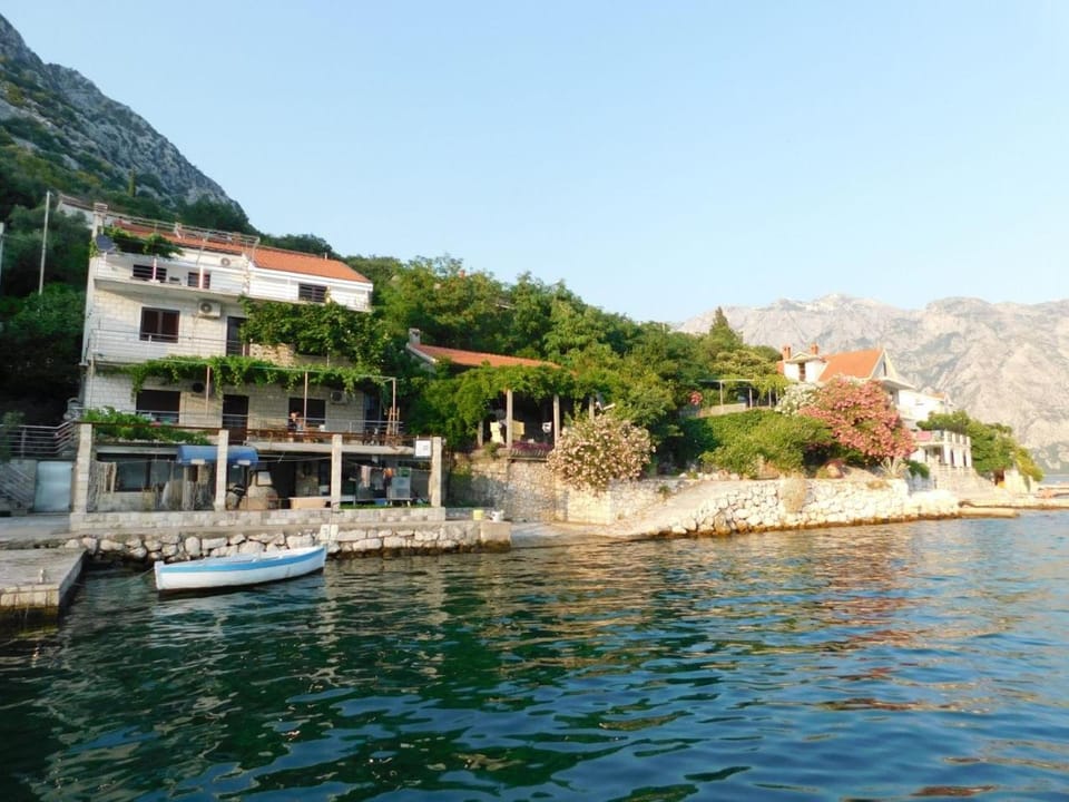 Apartman Posejdon Apartment in Kotor Municipality