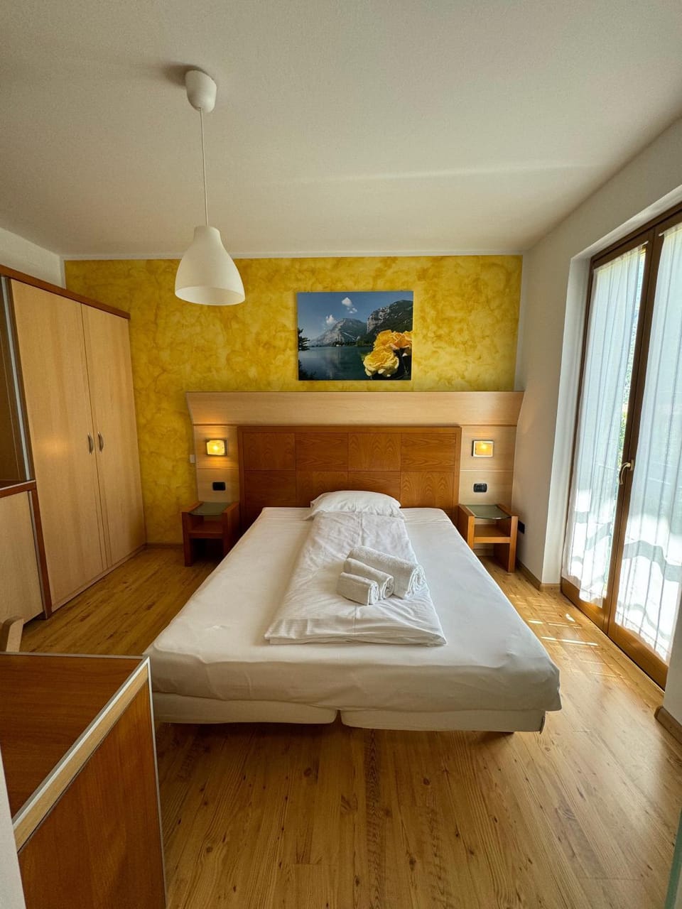 Bed, Photo of the whole room, Bedroom, towels, wardrobe