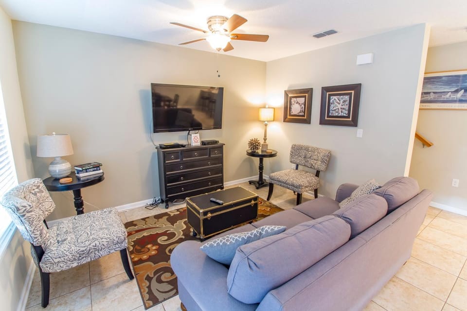 TV and multimedia, Living room, Seating area, furniture