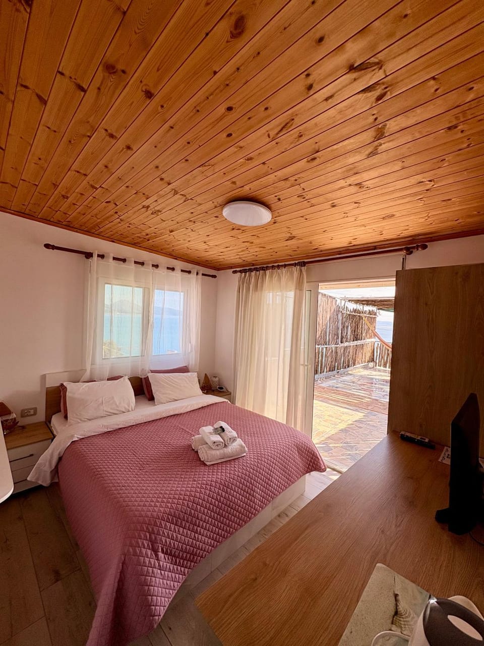 Qeparo Antonio Rooms Bed and Breakfast in Vlorë County, Albania