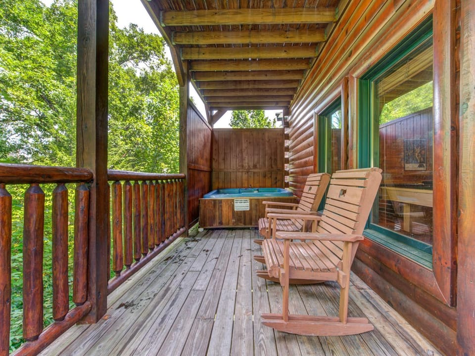 Celebration Lodge House in Swain County