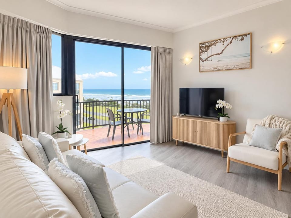 View (from property/room), Living room, Sea view, Sea view