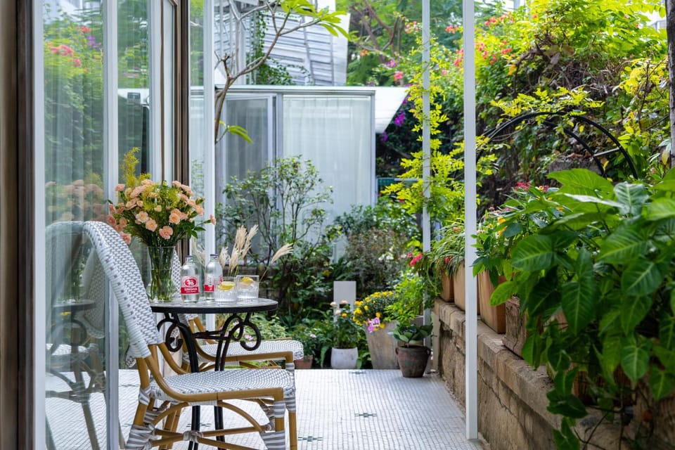 Day, Garden view