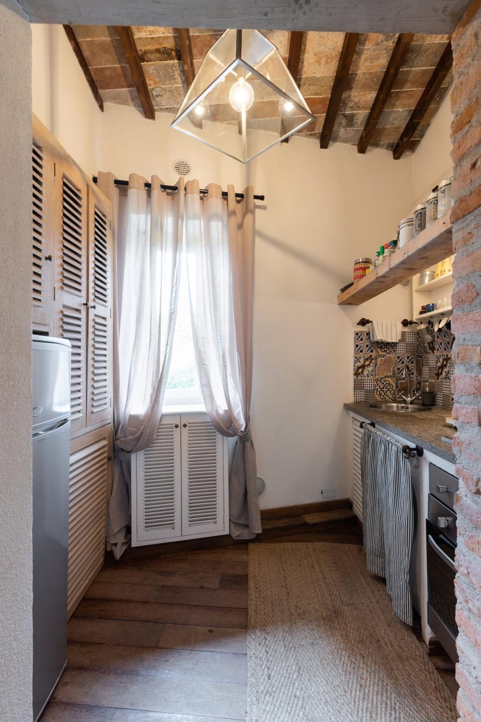 Kitchen or kitchenette, Communal kitchen