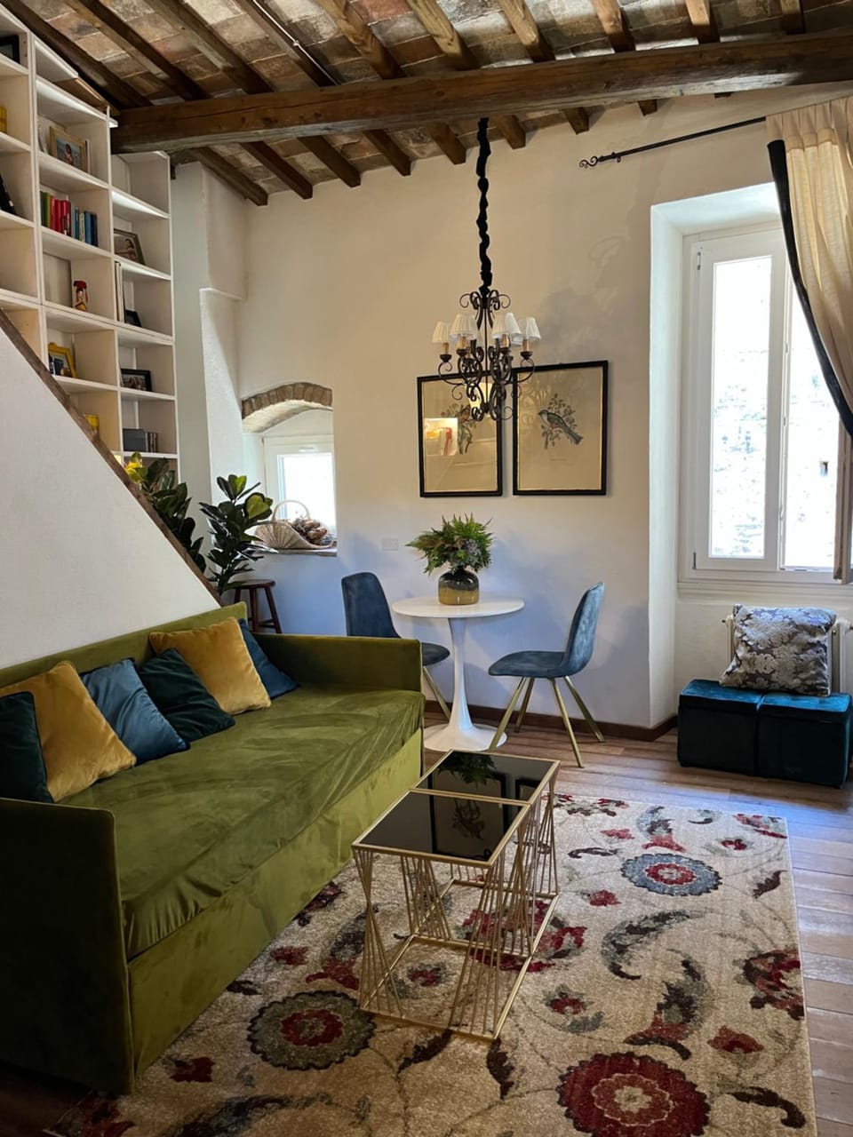 Living room, Seating area