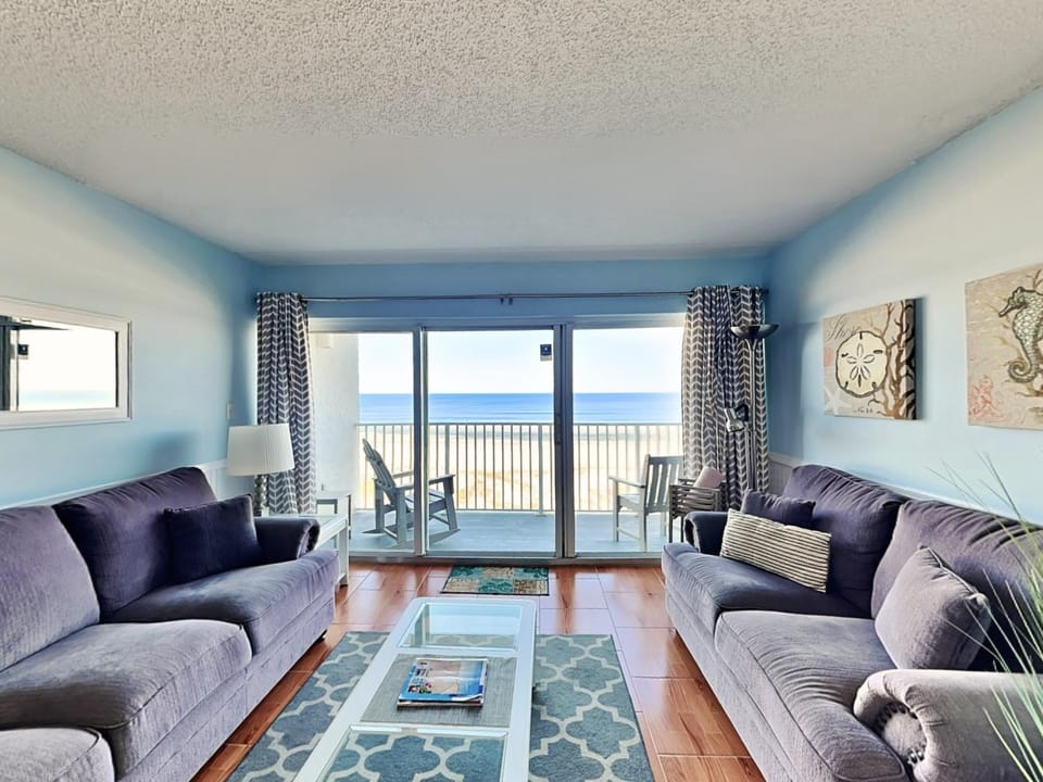 Balcony/Terrace, Living room, Seating area, Sea view, furniture