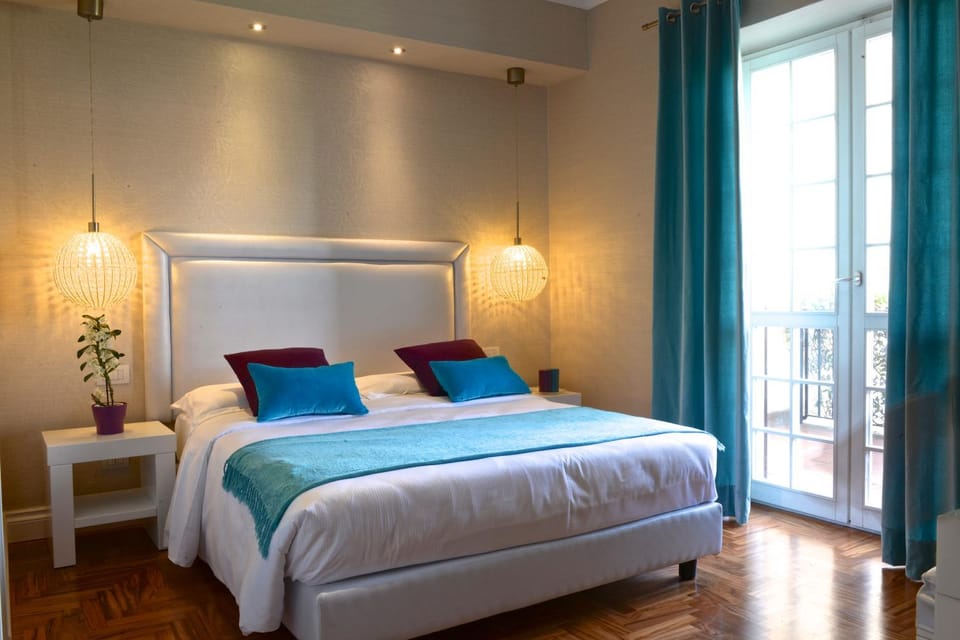 Photo of the whole room, Bedroom, Garden view