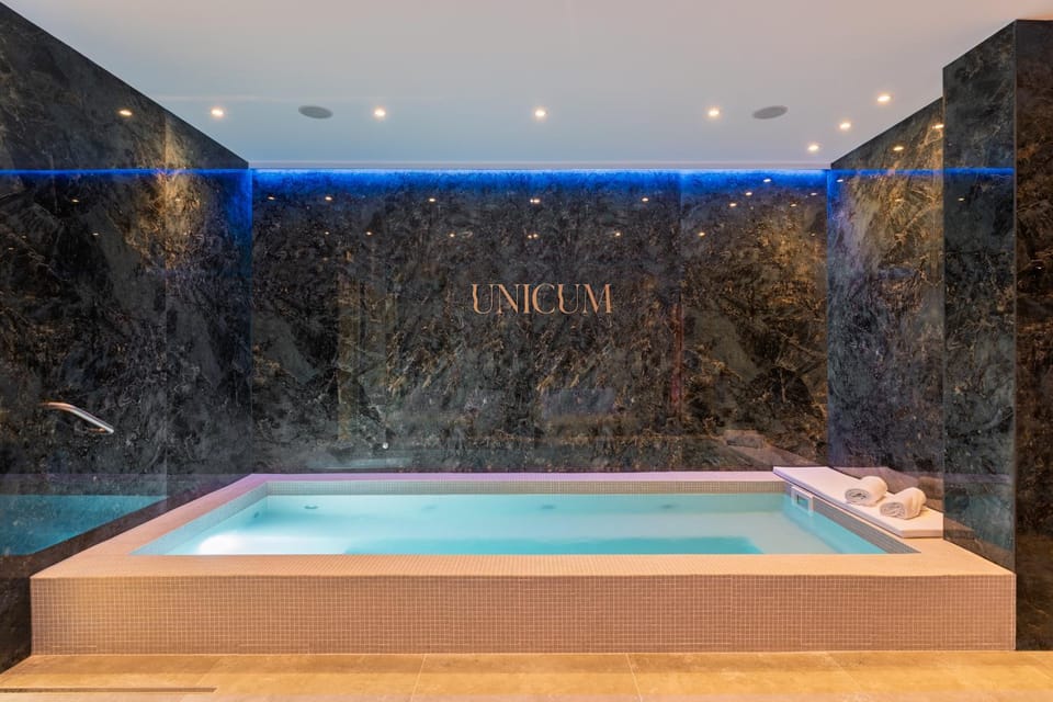 Massage, Spa and wellness centre/facilities, Swimming pool
