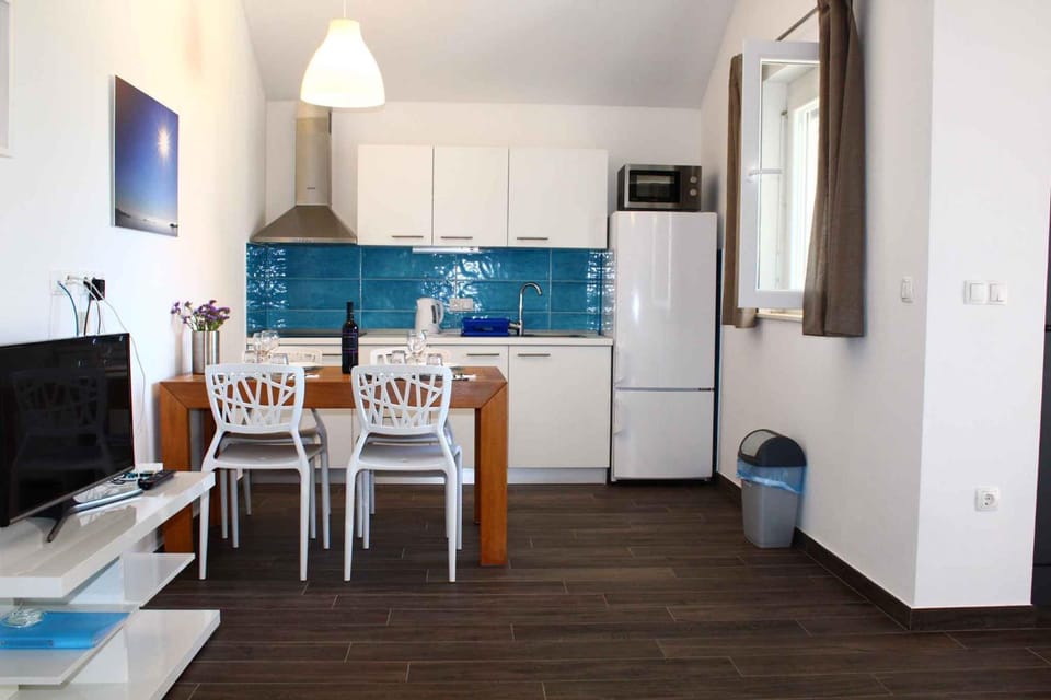 Apartment Veli Rat - Insel Dugi Otok 37002 Apartment in Zadar County