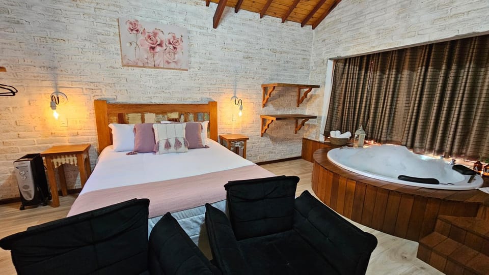 Bed, Hot Tub, Photo of the whole room, Bedroom, Bath