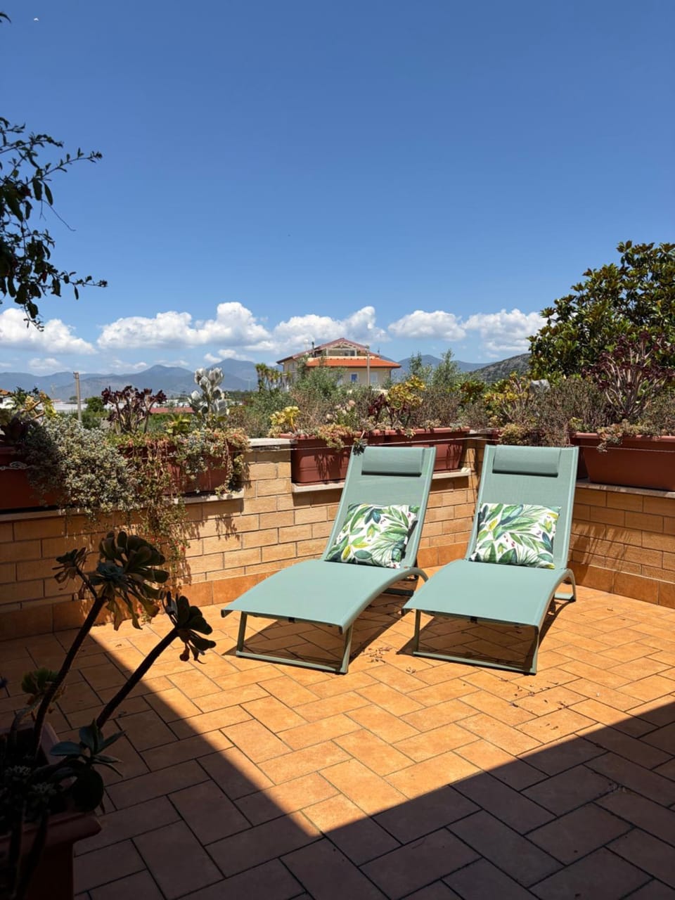Patio, Day, Natural landscape, View (from property/room), Balcony/Terrace, Mountain view, sunbed