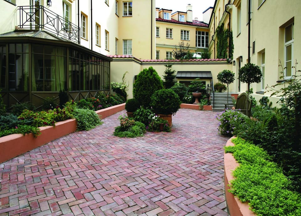 Property building, Garden, Garden view