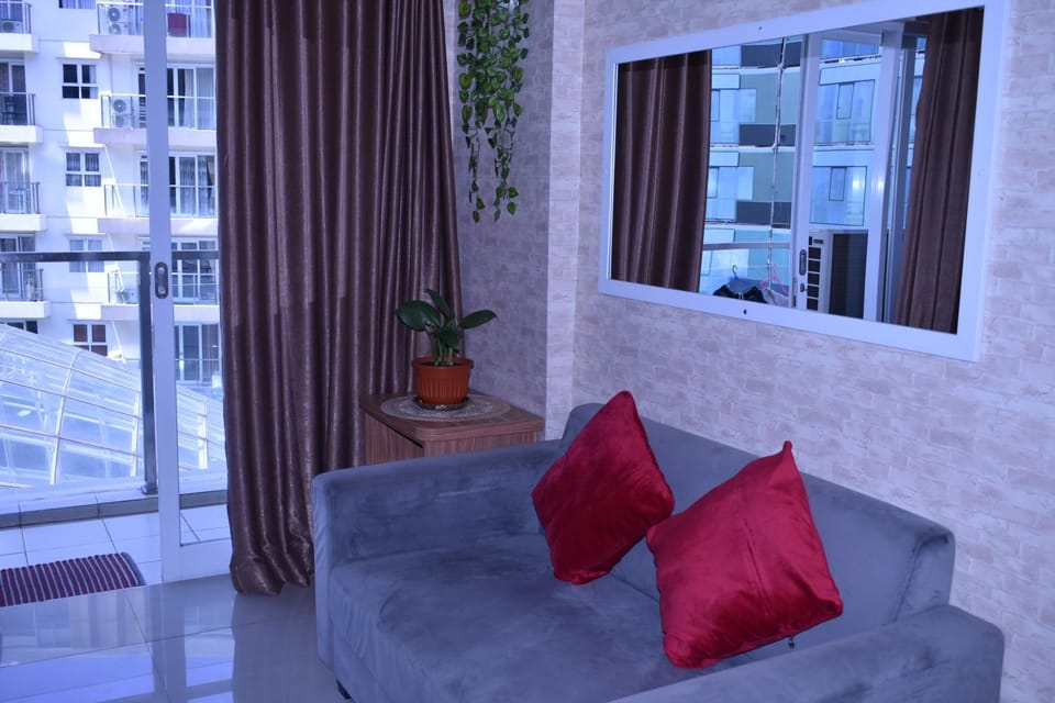Balcony/Terrace, Living room, Seating area, Family